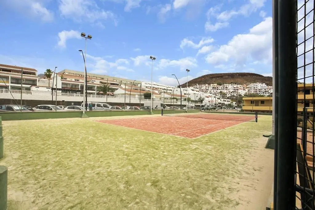 Studio In Torres Del Sol Griffin Near The Beach Arona