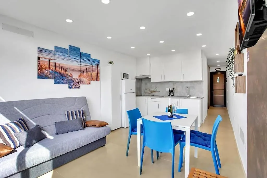 Studio In Torres Del Sol Griffin Near The Beach Arona
